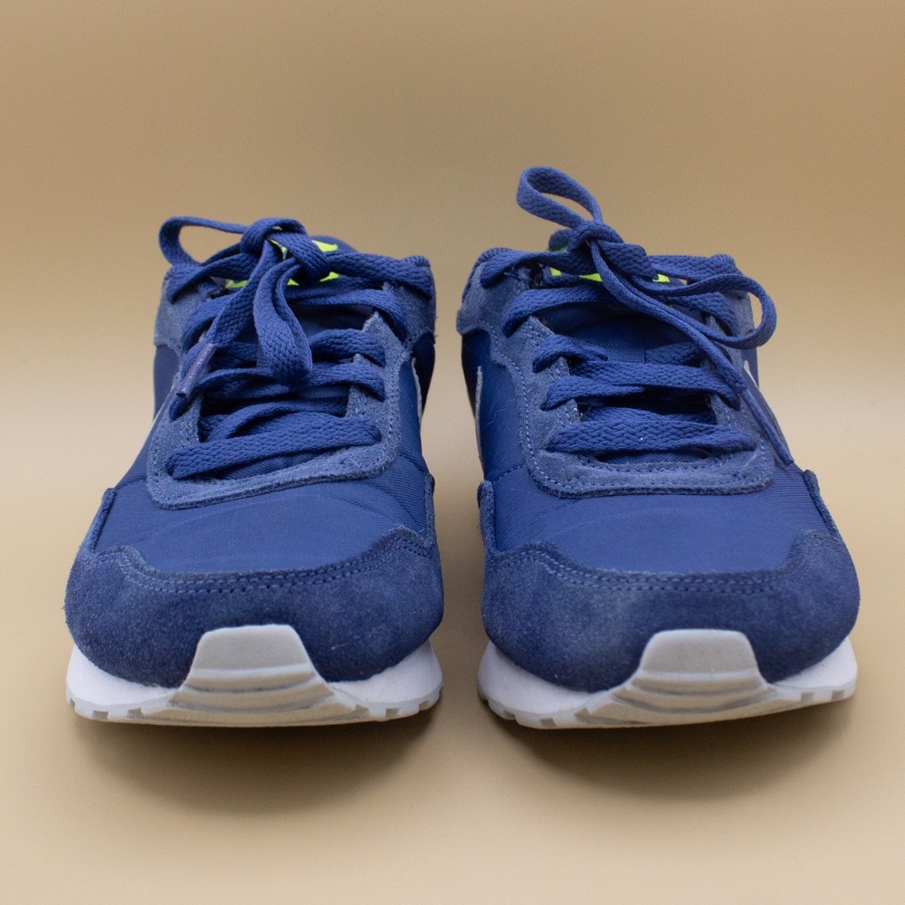 Nike MD Valiant Blue Shoes CN8558-400 Youth Size 5Y - Picture 2 of 8